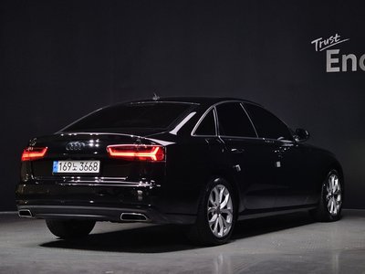 AUDI A6 - 5