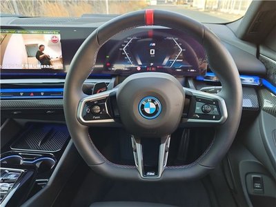 BMW I5 - 10