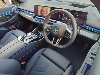BMW I5 - 9