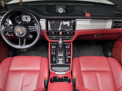 PORSCHE MACAN - 5