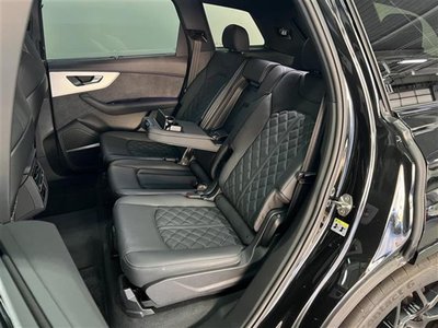 صورة 10 لـ 2025 AUDI Q7