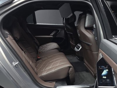 2023 BMW 7 SERIES thumbnail 18