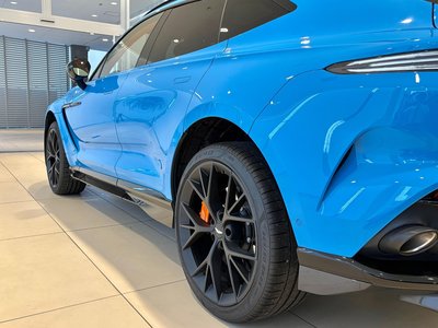 ASTON MARTIN DBX - 2