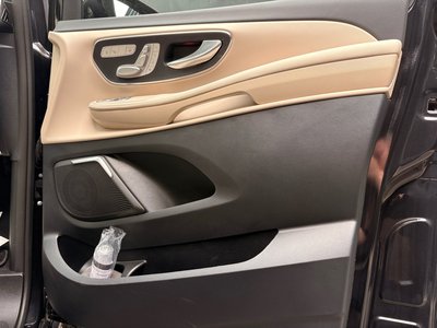 2025 Mercedes-BENZ V-CLASS — миниатюра 31