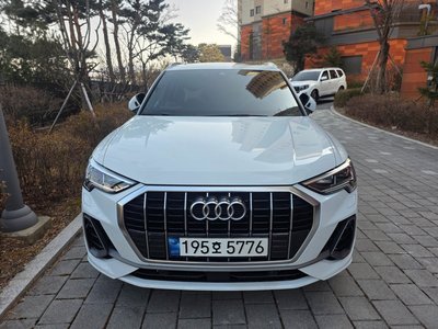 AUDI Q3 - 1
