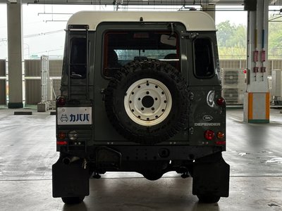 LAND ROVER DEFENDER 110 - 4