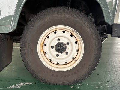 LAND ROVER DEFENDER 110 - 7