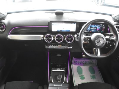 MERCEDES-BENZ GLB - 8