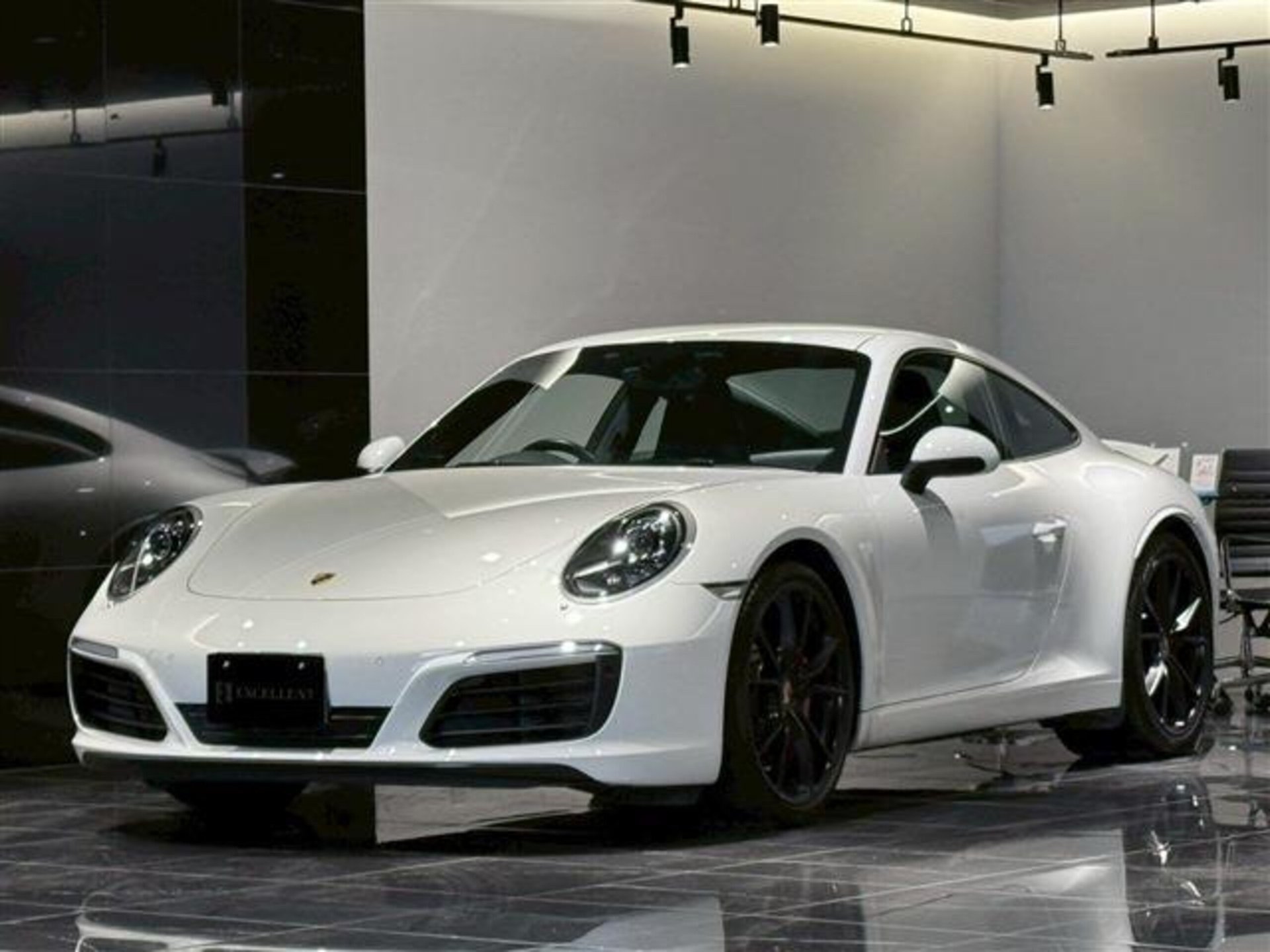 PORSCHE 911 - View 1