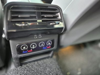 2023 BMW 5 SERIES — фото 9