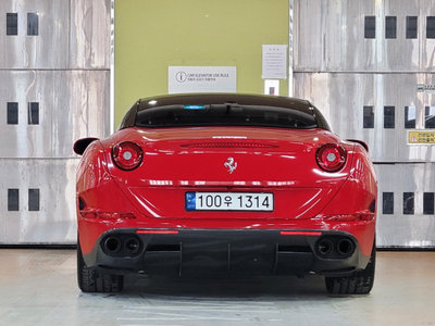 FERRARI CALIFORNIA - 6