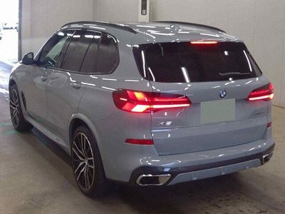2025 BMW X5 photo 1