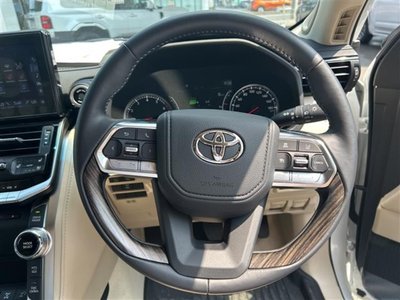 2024 Toyota LAND CRUISER 300 — миниатюра 24