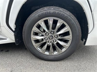 2024 Toyota LAND CRUISER 300 — миниатюра 13
