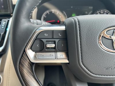 2024 Toyota LAND CRUISER 300 — миниатюра 25