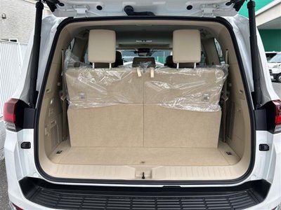 2024 Toyota LAND CRUISER 300 — миниатюра 39