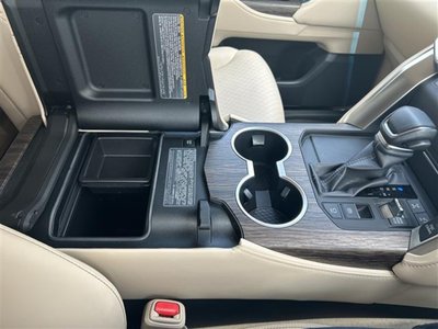 2024 Toyota LAND CRUISER 300 — миниатюра 22