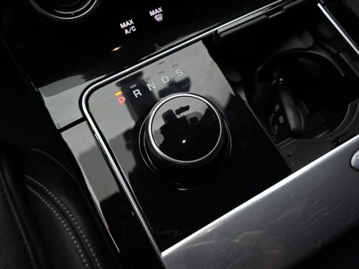 LAND ROVER RANGE ROVER VELAR - 9