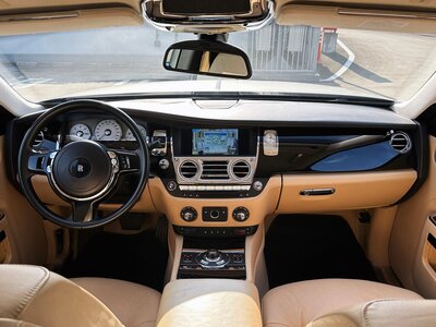 ROLLS ROYCE GHOST 2011 thumbnail 27