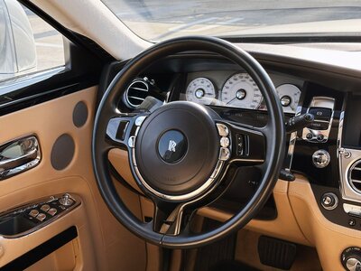 ROLLS ROYCE GHOST 2011 thumbnail 28