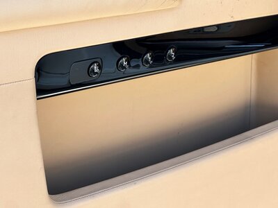 ROLLS ROYCE GHOST 2011 thumbnail 49