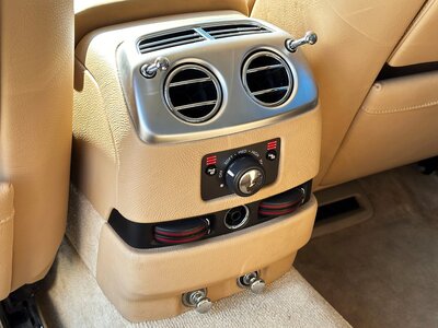 ROLLS ROYCE GHOST 2011 thumbnail 63