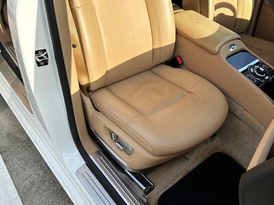 ROLLS ROYCE GHOST 2011 thumbnail 68