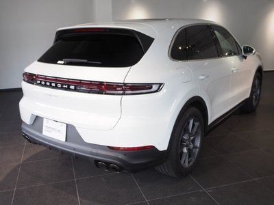 صورة 7 لـ 2025 Porsche CAYENNE