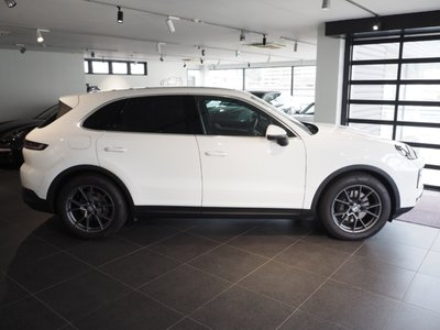 صورة 8 لـ 2025 Porsche CAYENNE