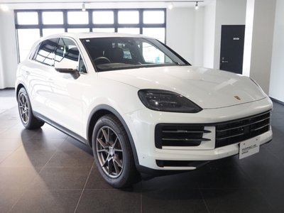 صورة 9 لـ 2025 Porsche CAYENNE