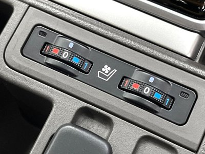 TOYOTA LAND CRUISER PRADO - 7