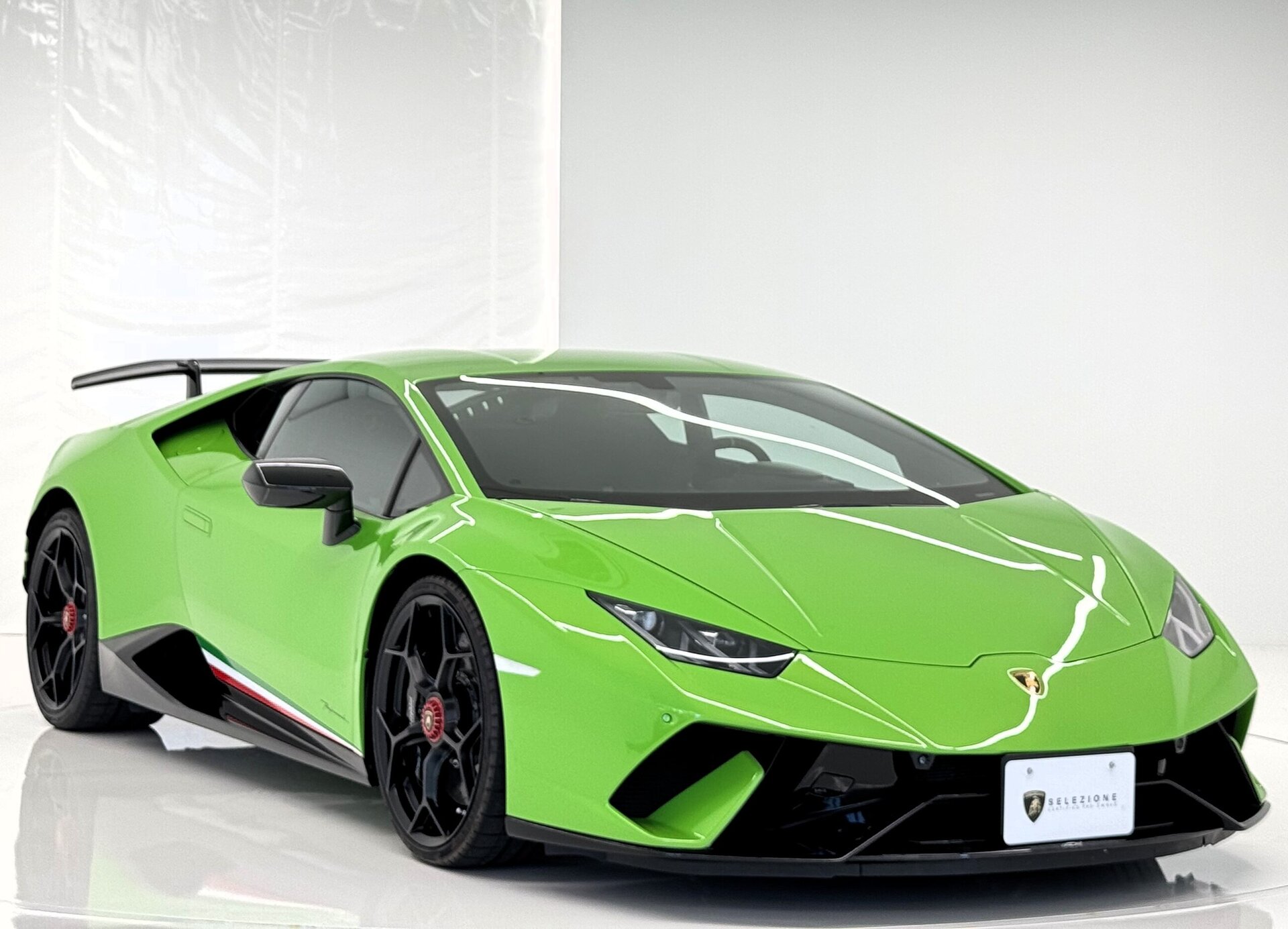 LAMBORGHINI HURACAN - View 1