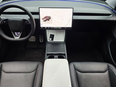 TESLA MODEL Y - 5