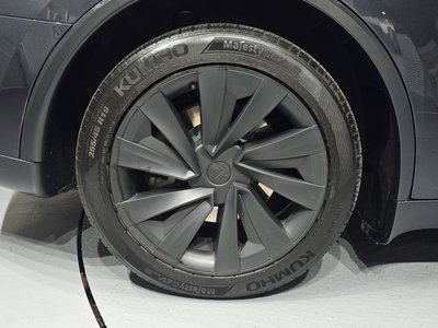 TESLA MODEL Y - 6