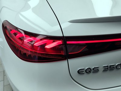 MERCEDES-BENZ EQS - 10