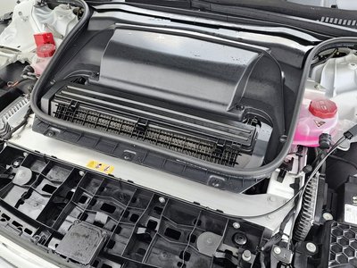 MERCEDES-BENZ EQS - 7