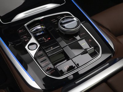 صورة 9 لـ 2025 BMW X5