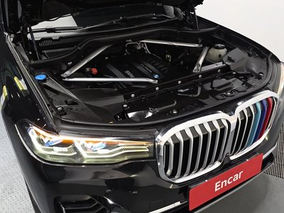 BMW X7 - 7