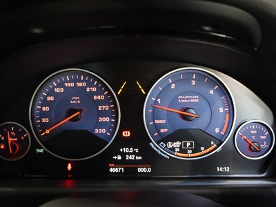 BMW ALPINA D3 TOURING - 9