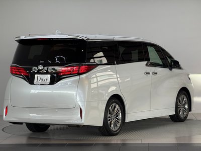 2026 Toyota ALPHARD — миниатюра 11