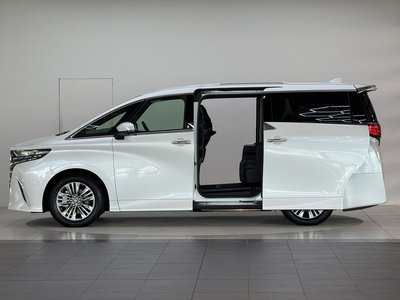 2026 Toyota ALPHARD — фото 7