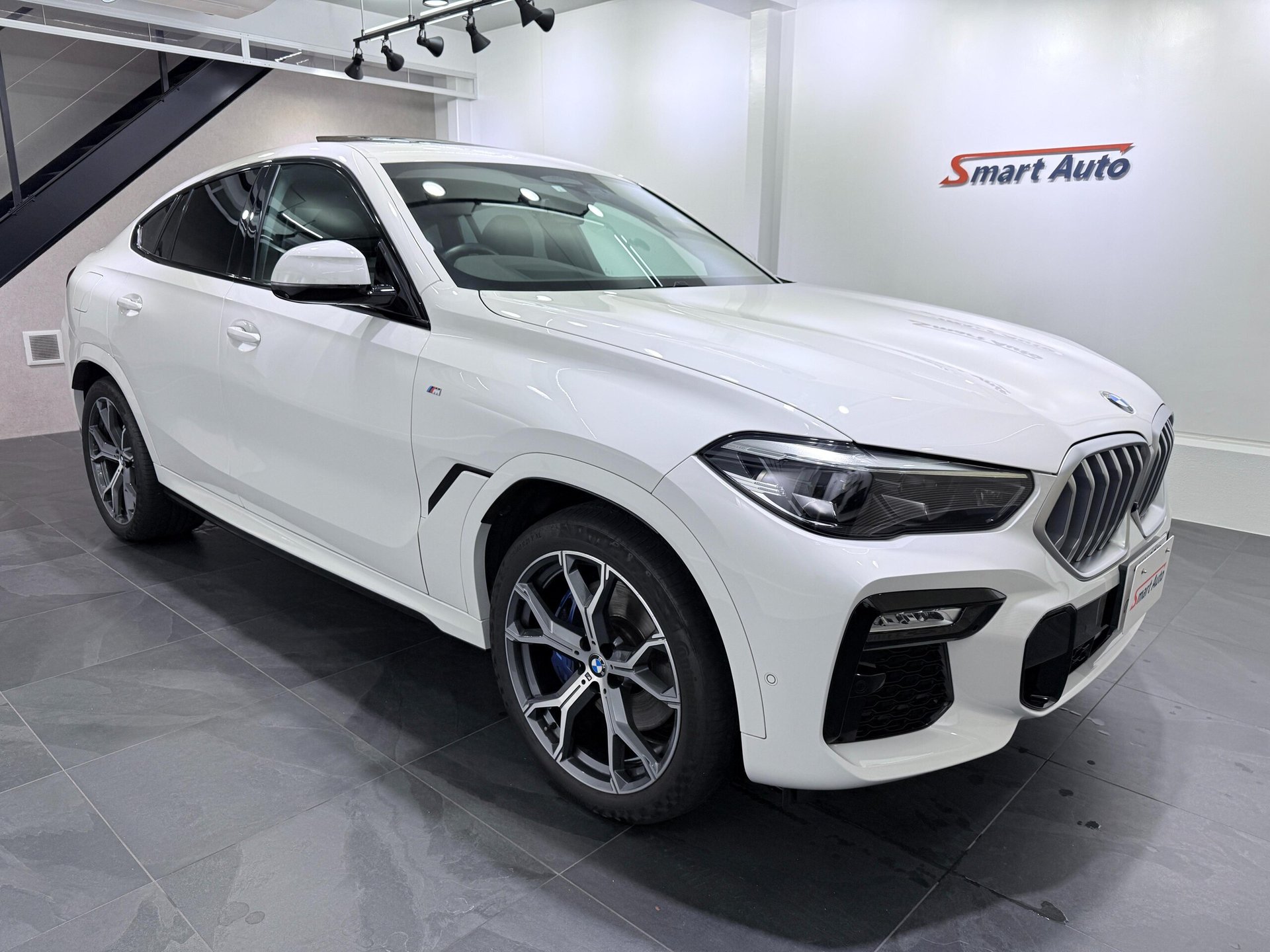 BMW X6 - View 1