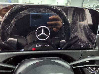 MERCEDES-BENZ E-CLASS - 3