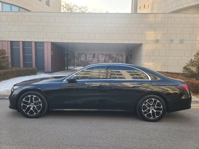 MERCEDES-BENZ E-CLASS - 2