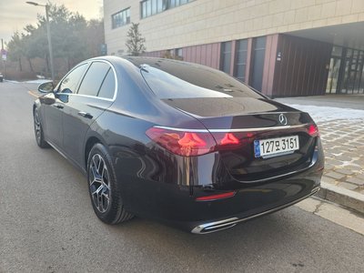 MERCEDES-BENZ E-CLASS - 6