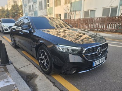 MERCEDES-BENZ E-CLASS - 9