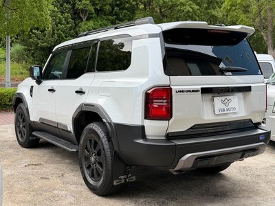 TOYOTA LAND CRUISER 250 - 3