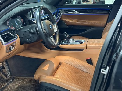 BMW 7 SERIES - 8