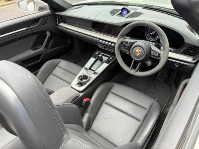 PORSCHE 911 - 8