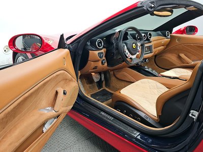 FERRARI CALIFORNIA - 10